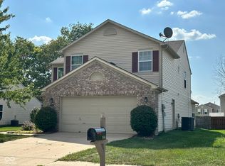 1946 Central Park Blvd W, Greenwood, IN