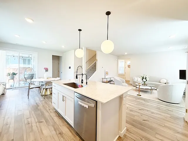22109 Jameson Ave NW — Photo 17