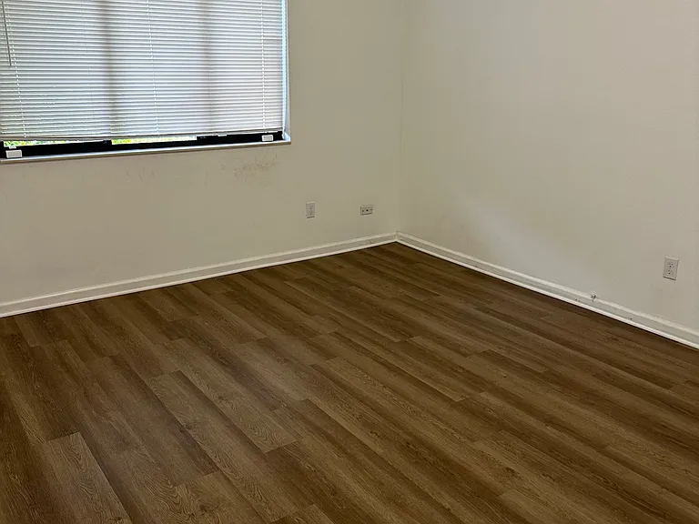 2065-7623 Baymeadows Cir W — Photo 22