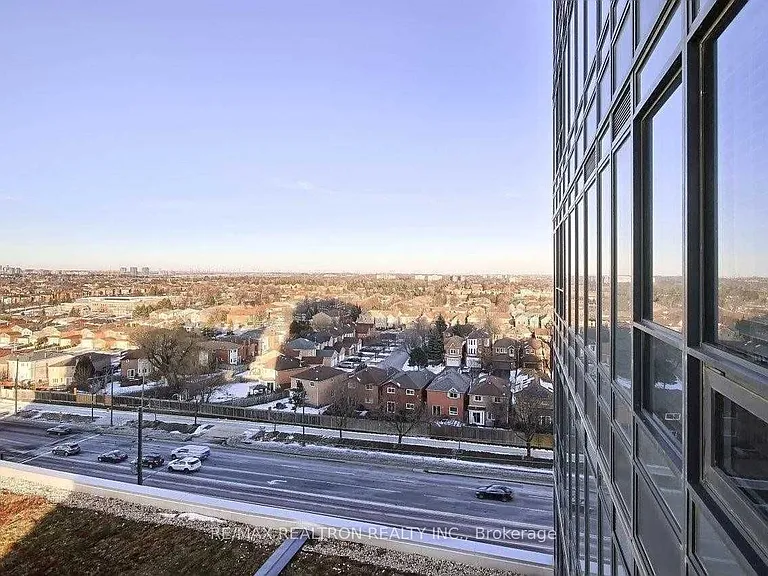 7890 Bathurst St #912 — Photo 14
