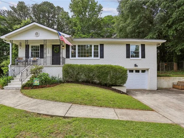 156 Diane Dr SE, Smyrna, GA 30082