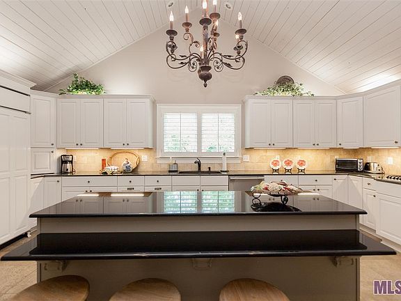 2nd image of 18747 Plantation Ct