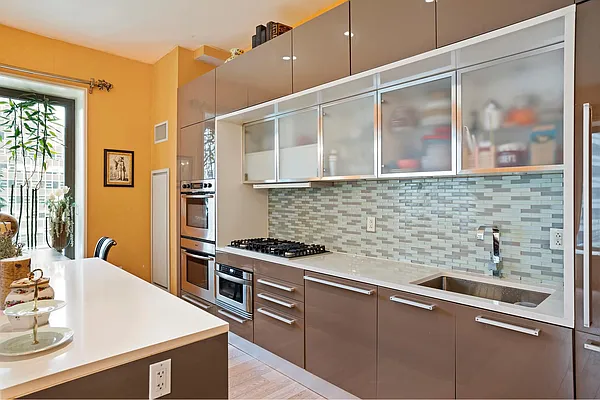 Sold by Douglas Elliman | media 18