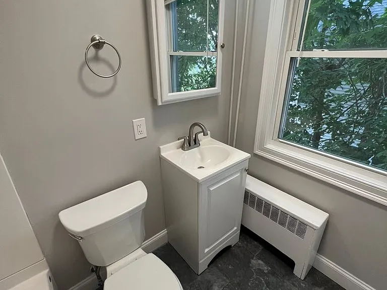 68 Kenney St — Photo 10