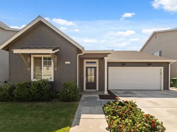 2533 W Claridge Way, Hanford, CA 93230