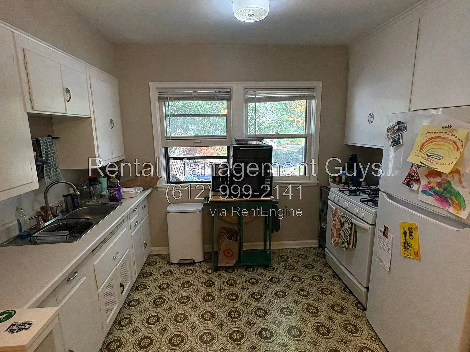 3 bed, 1.0 bath, 1231 sqft, $1,900 — Photo 2