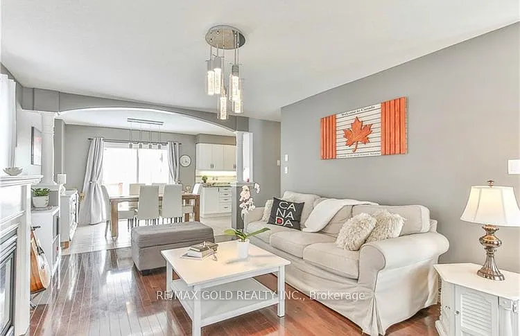 65 Woodhatch Cres — Photo 5