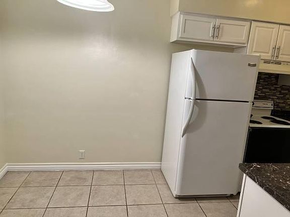 3rd image of 2555 Van Patten St APT 6