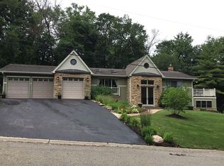 101 Wood Dr, Algonquin, IL 60102