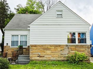 5571 Oakwood Ave, Maple Heights, OH 44137