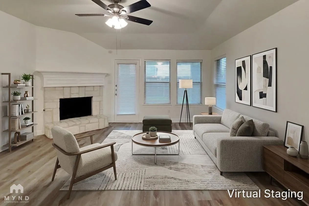 3 bed, 2.0 bath, 1720 sqft, $2,015 — Photo 3