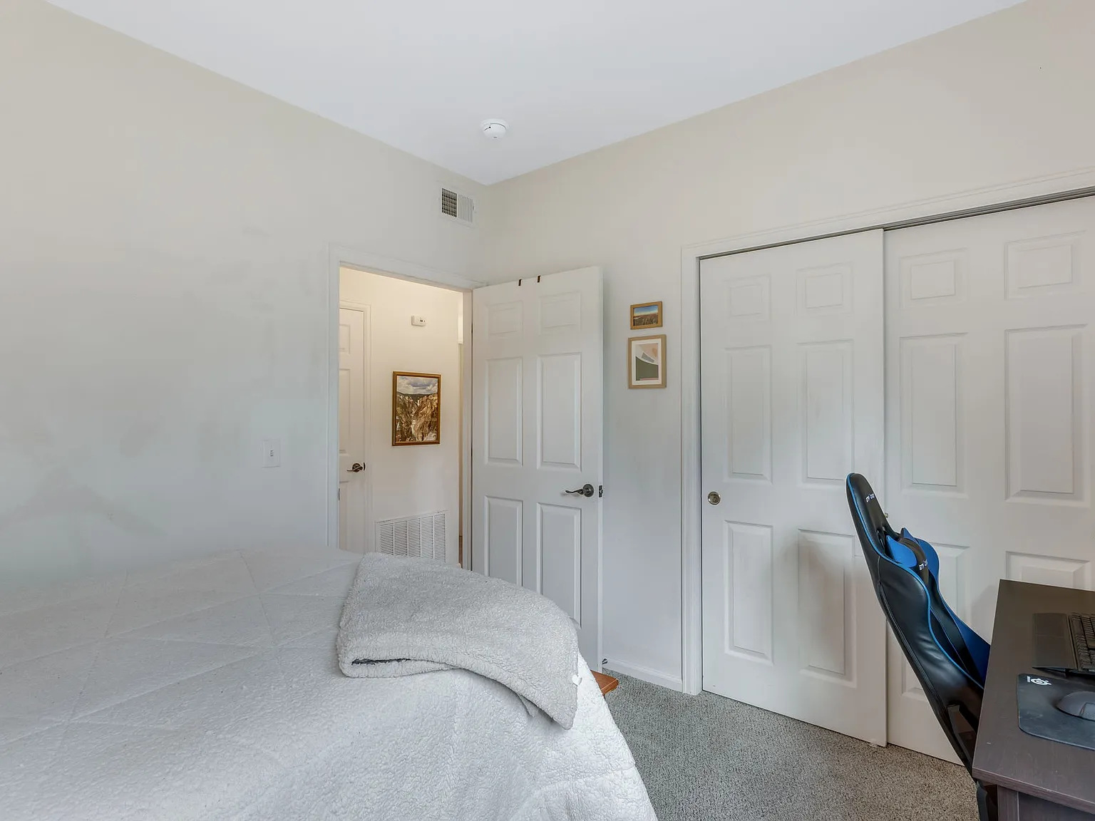 2 bed, 1120 sqft, $2,195 — Photo 3
