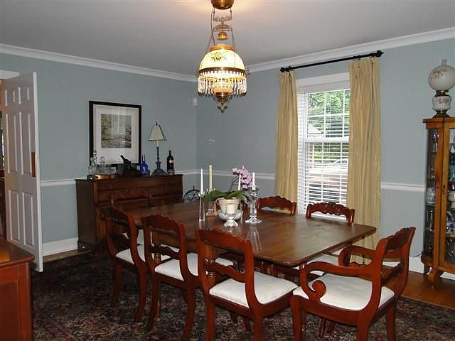 2nd image of 311 Pinoak St