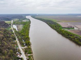 718 N Broadway, Kampsville, IL 62053