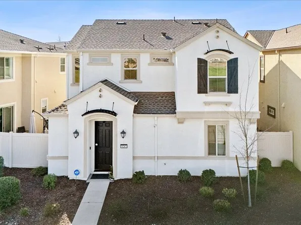 9287 Mystic Lake Aly, Sacramento, CA 95829