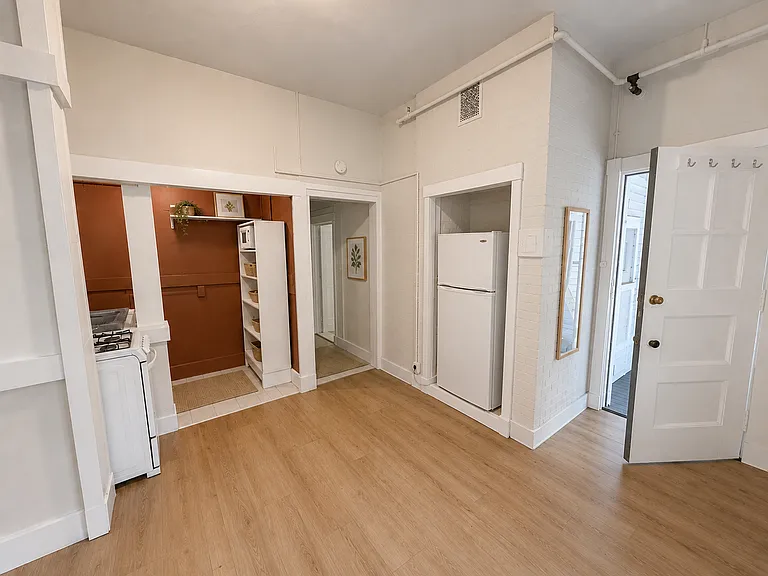 35 Chestnut Hill Ave #4 — Photo 2