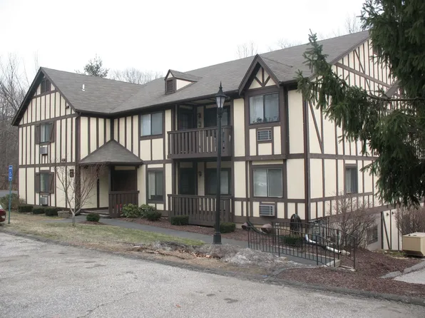 22 Rollingwood Dr, Brookfield, CT 06804