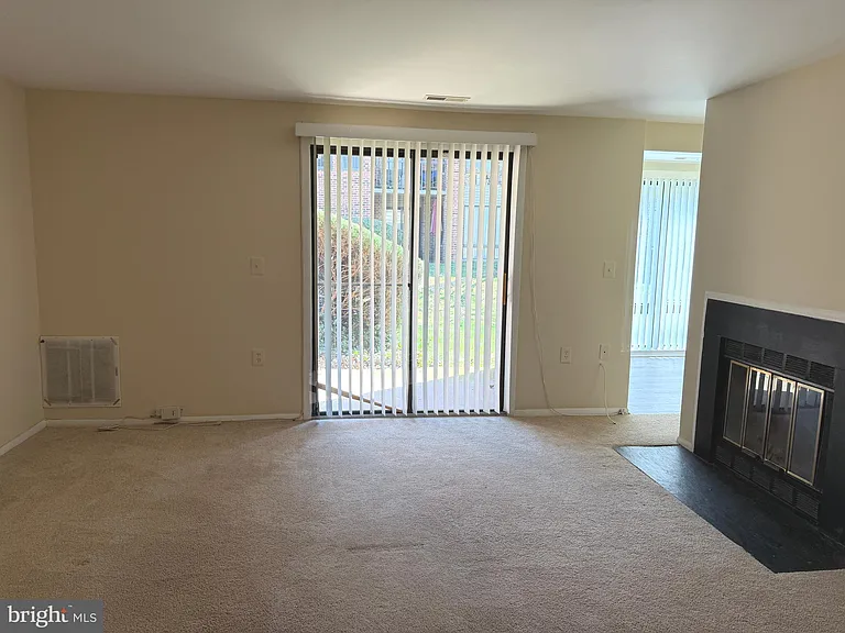 18131 Chalet Dr #24-103 — Photo 37