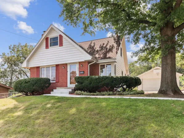 2526 Glennor Rd, Des Moines, IA 50310