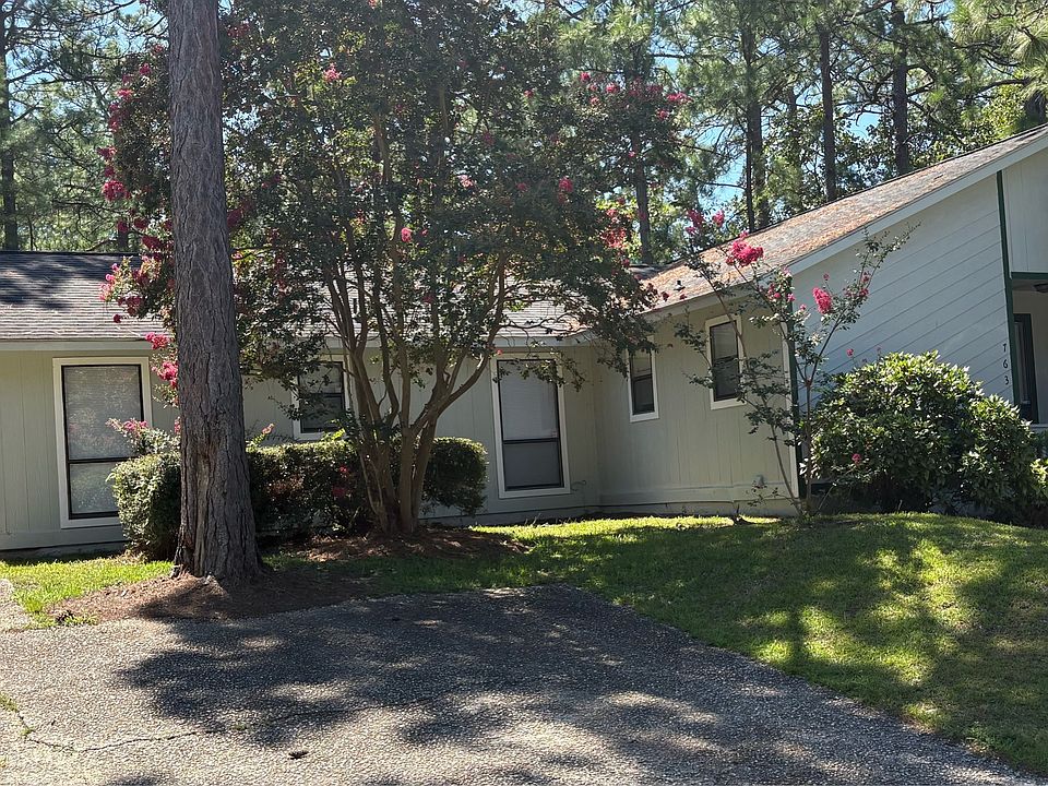 2nd image of 759 Hedgelawn Way