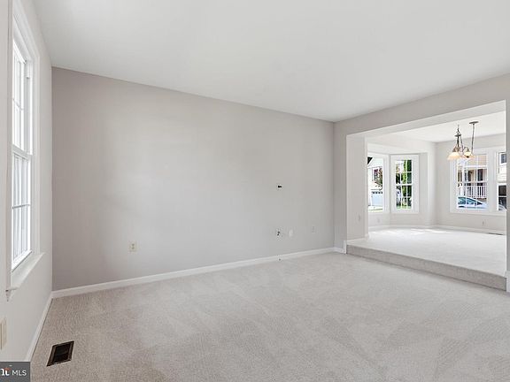 5th image of 8646 Ivy Mint Ct