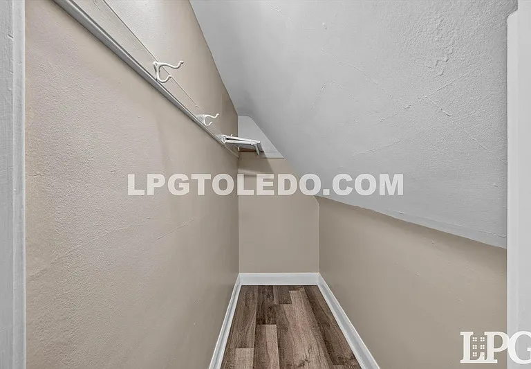 3822 Lockwood Ave — Photo 18