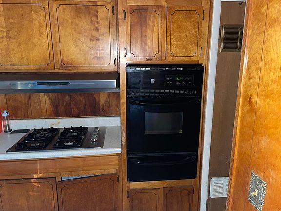3rd image of 105 W 35th Ave