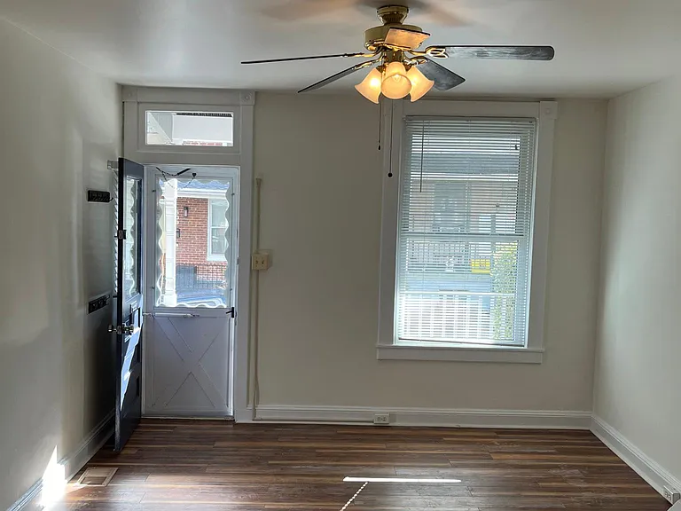 610 Harding Pl — Photo 6