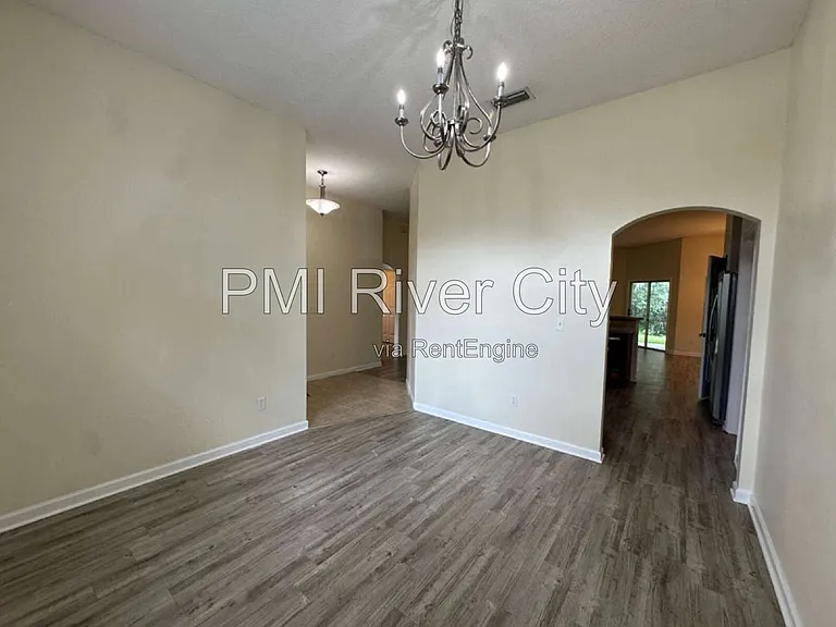 533 Alice Cove Ct — Photo 7