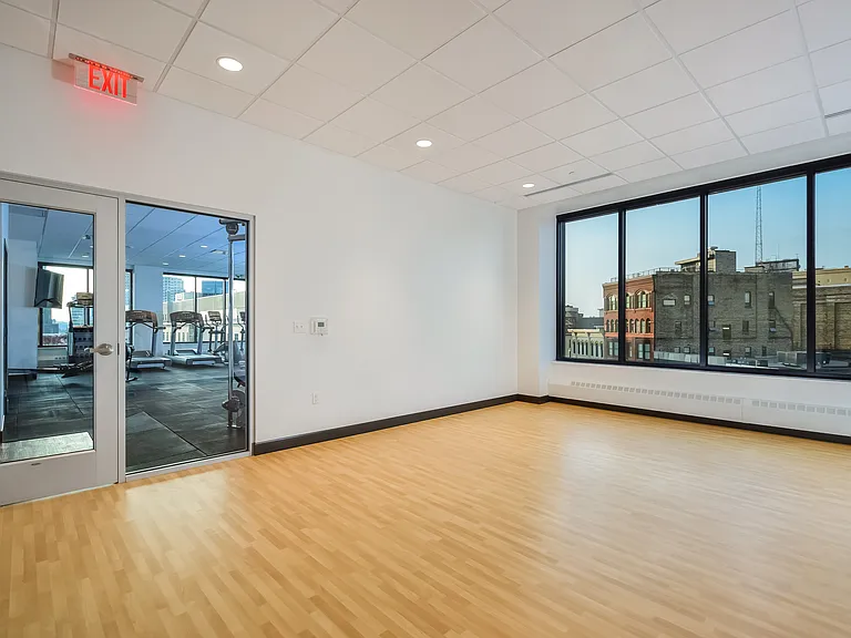 20 Fulton East Apartments — Photo 16