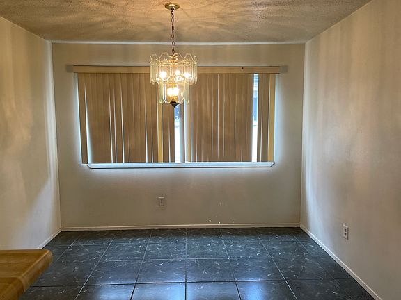 Breakfast Dining Area