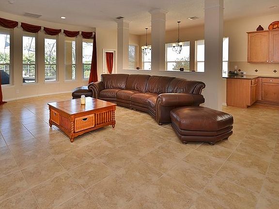 4th image of 111 Ivydale Manor Dr