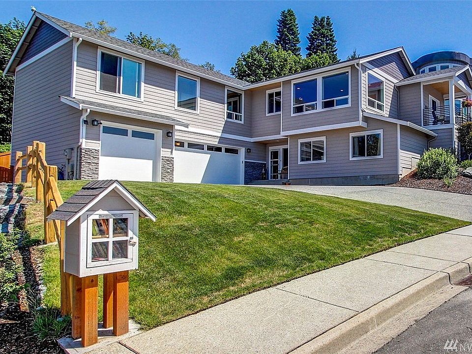 1st image of 8109 72nd Pl NE