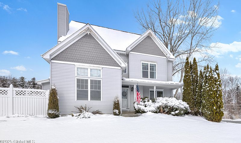 2nd image of 1B APPLEWOOD Drive