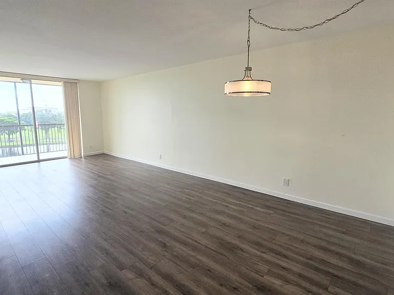 3100 W Rolling Hills Cir #609 — Photo 4
