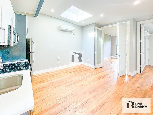 2nd image of 159 Tompkins Ave APT 3-A