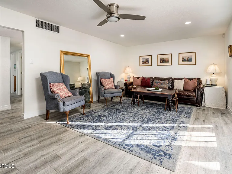 6525 E Lewis Ave — Photo 4