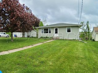 2082 High Dr SE, Cedar Rapids, IA 52403