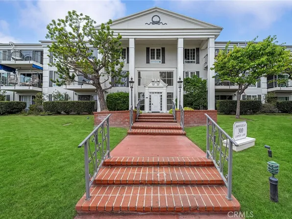300 Cagney Ln, Newport Beach, CA 92663