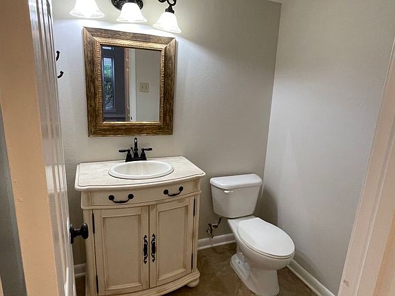 4th image of 1720 Ridge Oak Pl