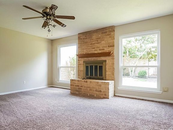3rd image of 10650 Bexley Dr