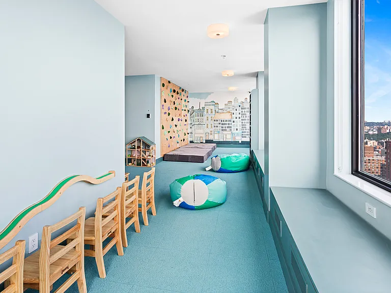 300 E 93rd St #20AF — Photo 18