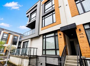 10 David Eyer Rd #1240, Richmond Hill, ON L4S 0N3
