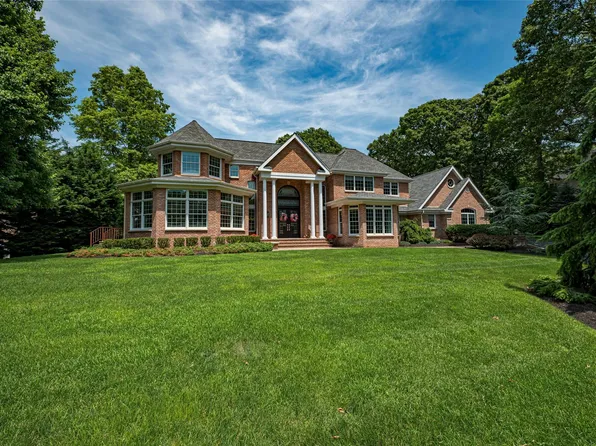 14 Eagle Landing, Mount Sinai, NY 11766