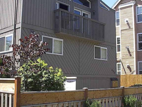 Building w/penthouse unit