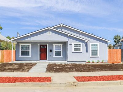 220 W Katherine St, Hanford, CA, 93230