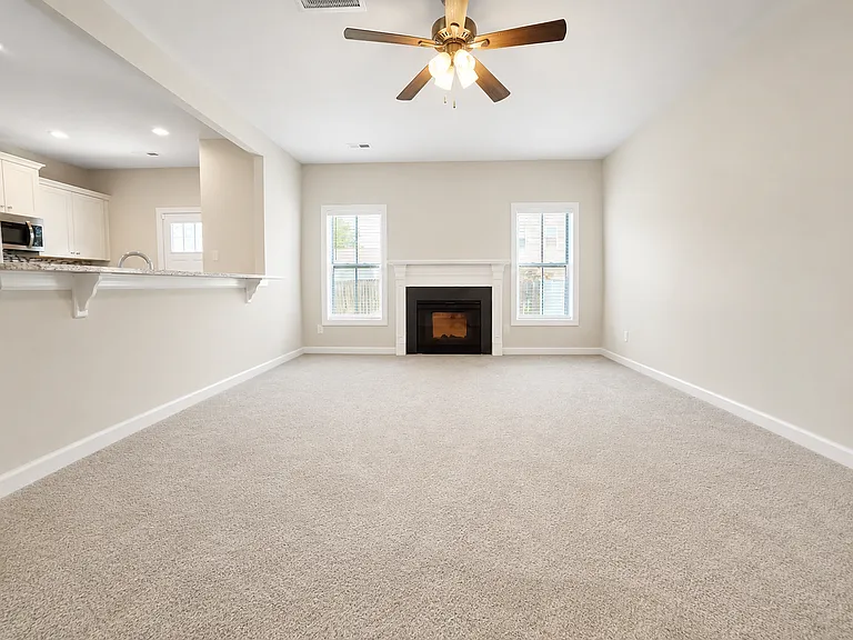 2204 Engle Ave — Photo 7