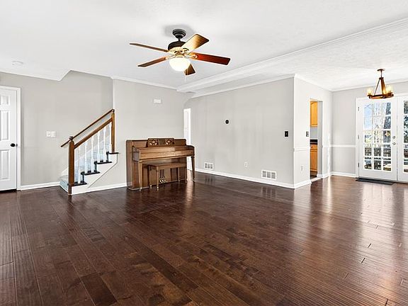 5th image of 3147 Caintal Ct