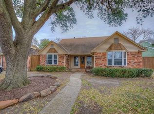 2216 Peavy Cir, Dallas, TX 75228