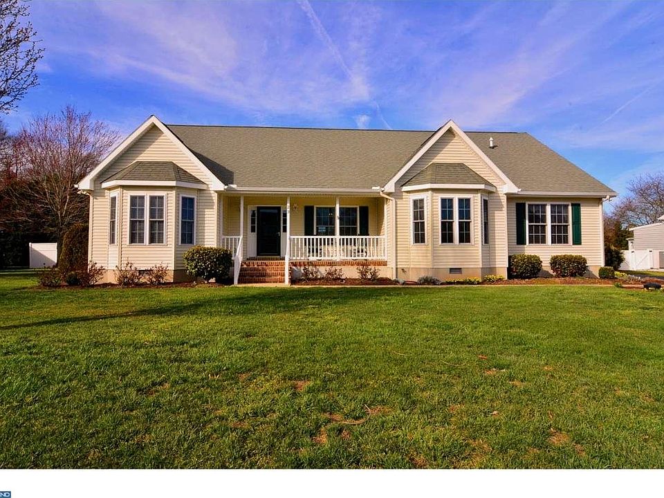 1st image of 23 Deerfield Ln